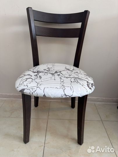 Стул кухонный деревянный