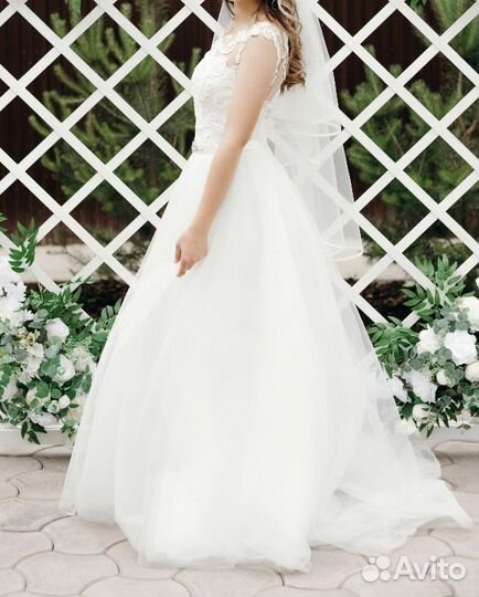 Свадебное платье