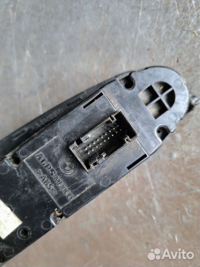 Блок управления стеклоподъемников BMW E70