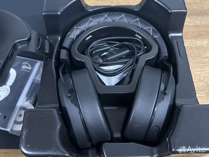 Арнитура Corsair Gaming HS70 Pro Wireless