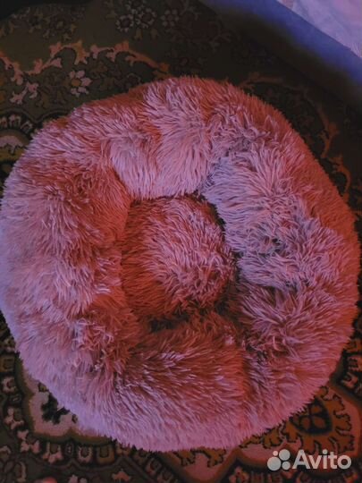 Лежанка для кошек новая