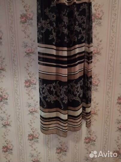 Платье нарядное длинное