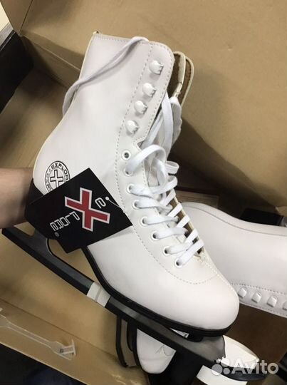Коньки фигурные