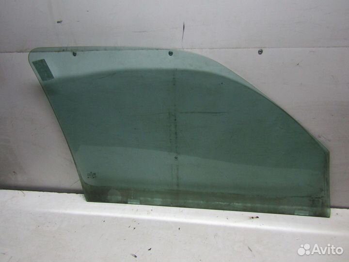 Стекло двери передней Лев. Фольксваген Гольф 1997г