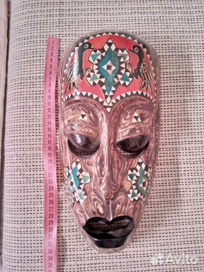 Маска настенная. Индонезия.Две ящерицы