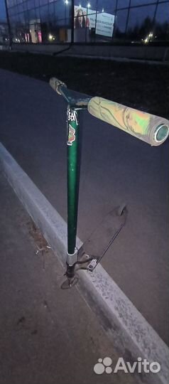 Трюковой самокат