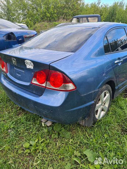 Задняя часть Honda Civic 4D