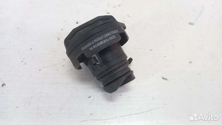 Крышка горловины бака Volkswagen Passat CC