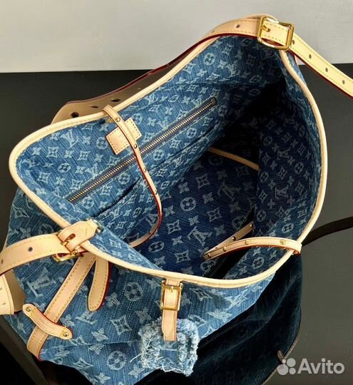 Сумка Louis Vuitton