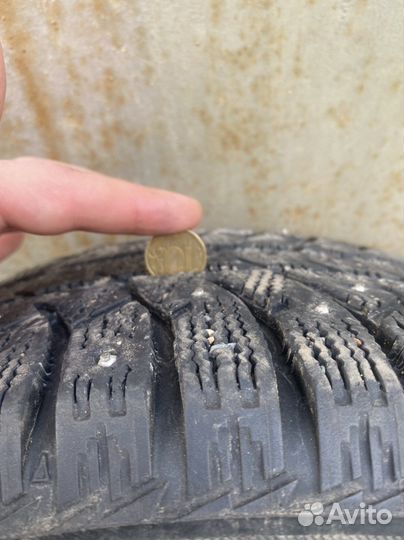 Bridgestone Ice Cruiser 7000 205/55 R16