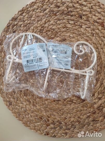 Вешалка настенная металлическая