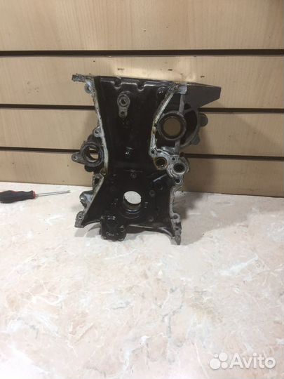 Лобовая крышка ниссан QG18 с маслянным насосом