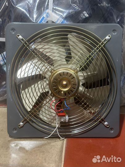 Вентилятор вытяжной 30 см