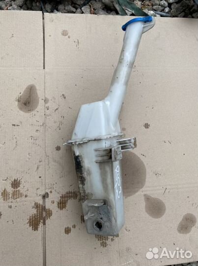 Бачок омывателя Kia Rio 3 / Hyundai Solaris