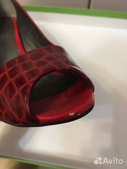 Красные туфли бомбические