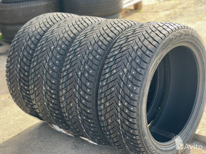 Arivo Ice Claw ARW7 245/40 R18 97T