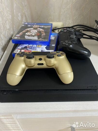 Sony PS4 Slim 1tb+ 2 геймпада+игры