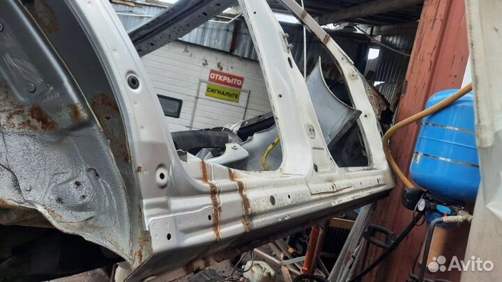 Порог правый Subaru Legacy BL5