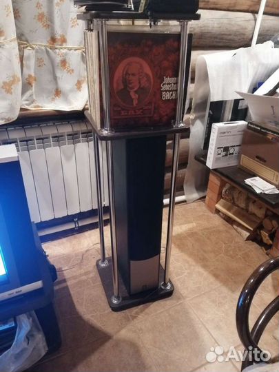 Стойки под акустику и винил