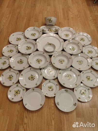 Набор столовой посуды новый