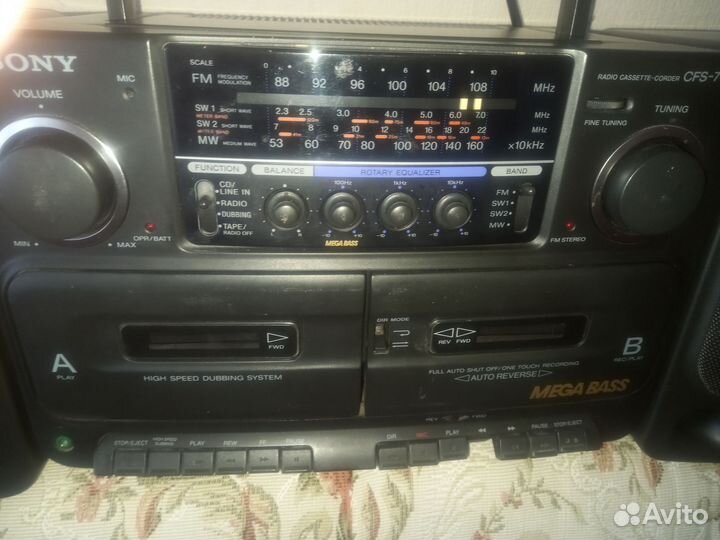 Кассетный магнитофон sony CFS - 715S