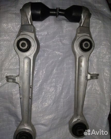 Рычаг прямой нижний Audi(Skoda,Volkswagen,Passat)