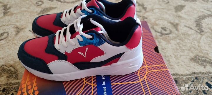 Кроссовки женские timejump