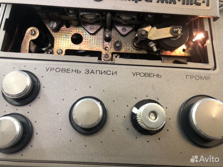 Магнитофон 