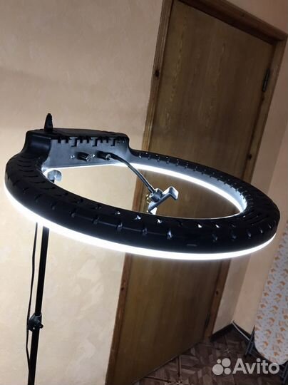 Кольцевая лампа