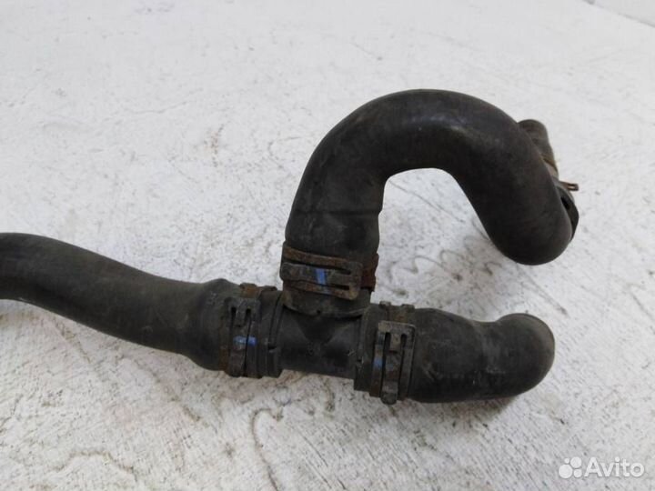 Патрубок системы охлаждения