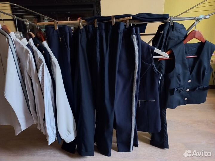 Школьная форма брюки, жилеты, блузки разм.140-160