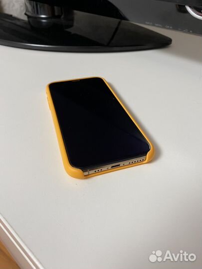 iPhone Xs, 64 ГБ