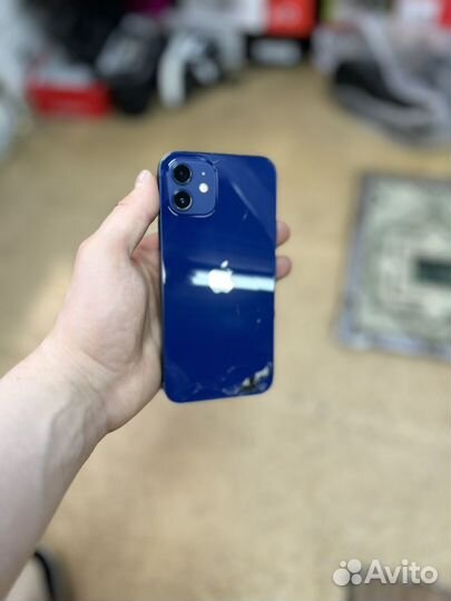 iPhone 12, 64 ГБ