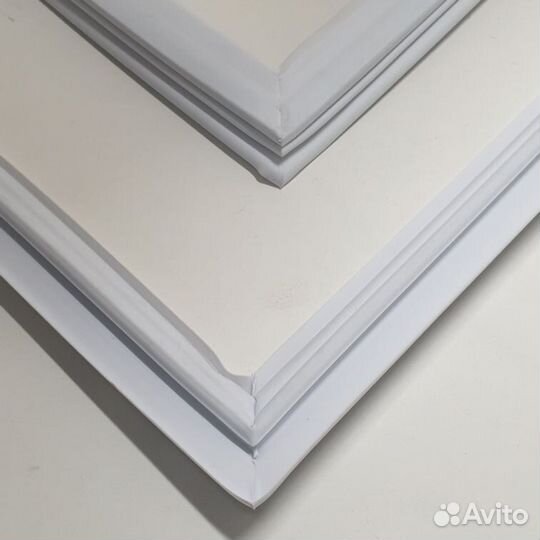 Уплотнитель двери (резина) морозильной камеры Inde