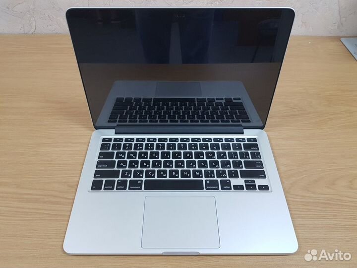 Apple MacBook Pro 13 i7 3.1Ghz/16Gb/1Tb как новый
