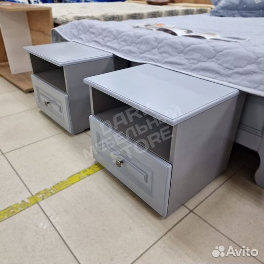 Кровать массив