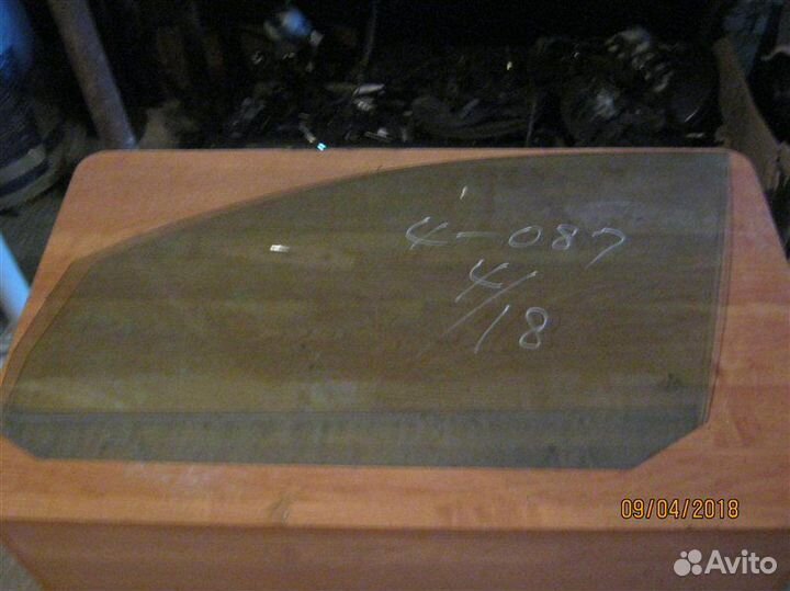 Стекло переднее левое Volkswagen Golf5 1K1 BLG