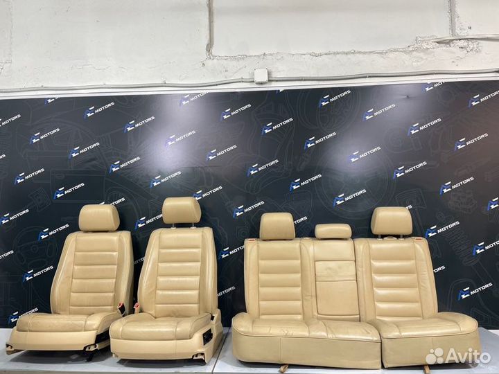 Комплект сидений Volkswagen Touareg 7L AXQ/4 2006