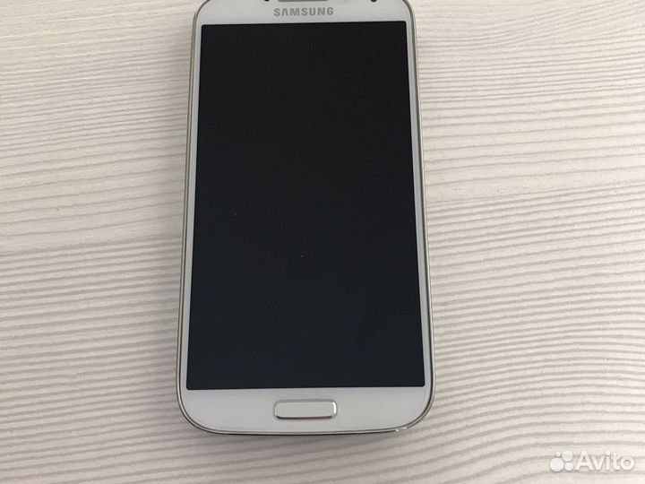 Телефон Samsung galaxy s4