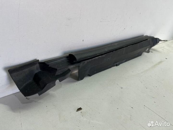 Накладка крыла передняя левая Toyota Land Cruiser