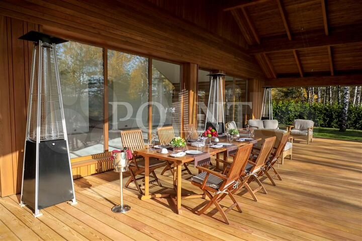 Дом 185 м² на участке 21 сот.