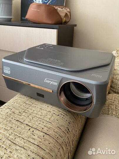 Проектор Everycom YG627