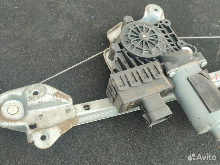 Опель Астра Н стеклоподъёмник правый задний