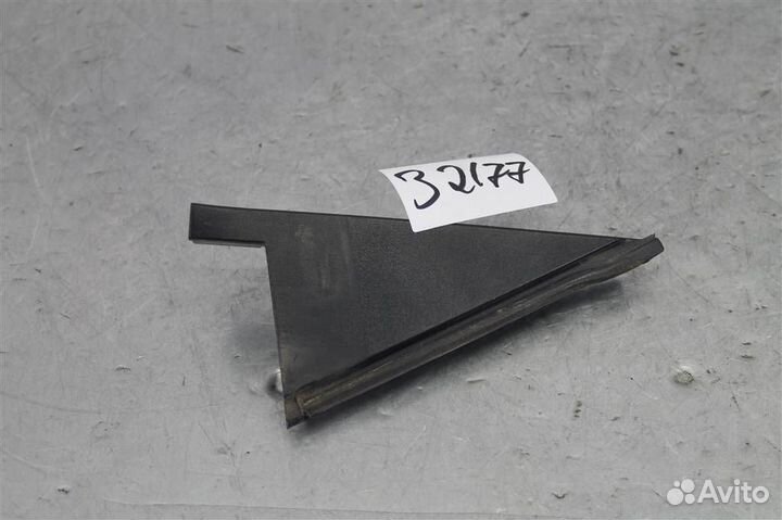 Накладка двери задней левой Ford Fiesta MK 6 2008