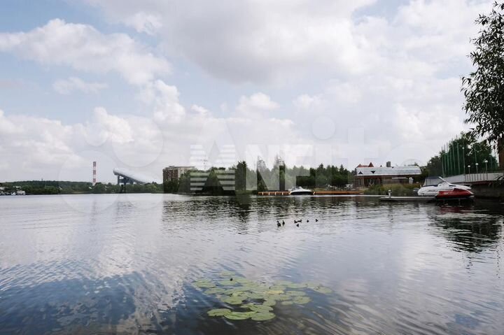 Дом 1000 м² на участке 30 сот.