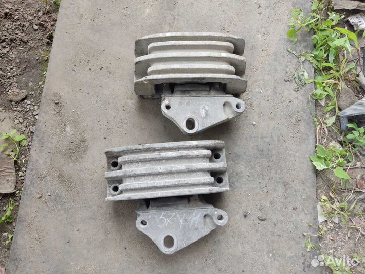 Подушка кпп левая Форд Транзит 00-14