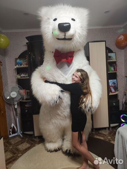 Белый медведь (мишка) на праздник
