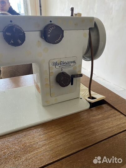 Швейная машина Чайка 143