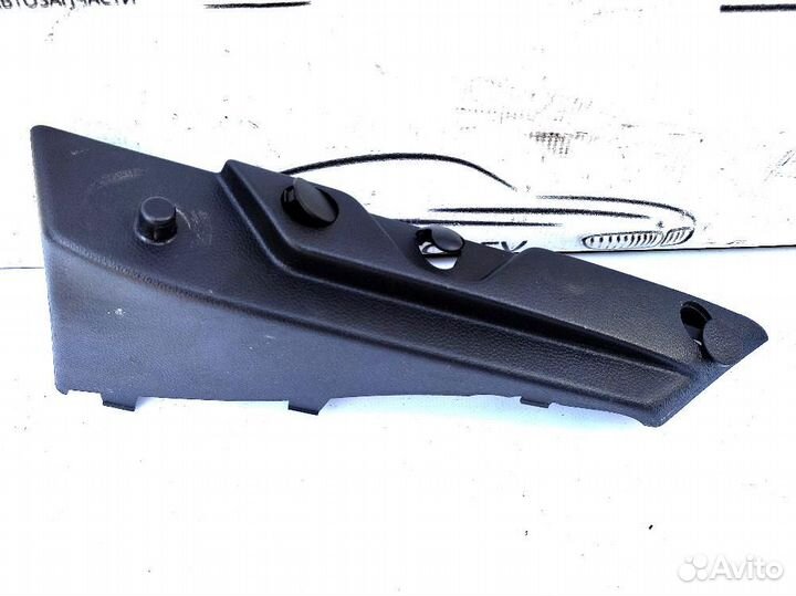 Держатель задней полки левый Hyundai I30