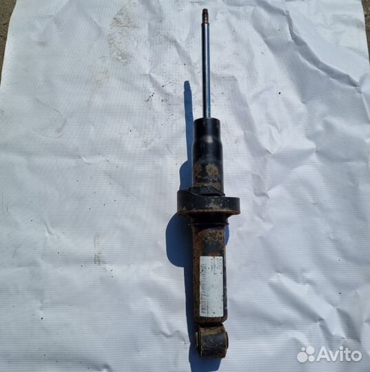 Амортизатор Volkswagen Touareg